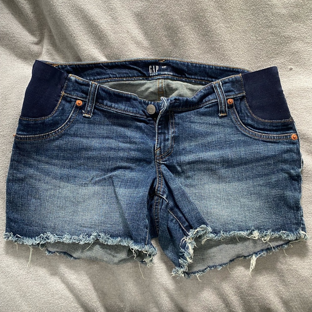 Gap Maternity side panel shorts